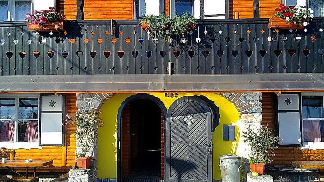 Bed and Breakfast Smucarska Koca Kotlje Екстер'єр фото